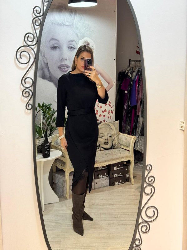 Rochie neagra,midi ,cu cordon in talie