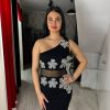 Rochie neagra din tricot cu flori argintii