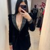 Compleu cu pantaloni din dantela si sacou de catifea