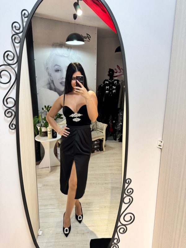 Rochie midi neagra cu bust din catifea