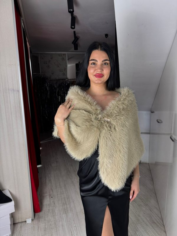 Capa bej din blanita