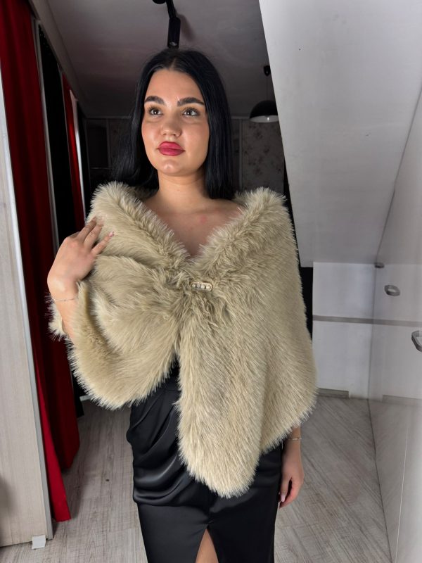 Capa bej din blanita