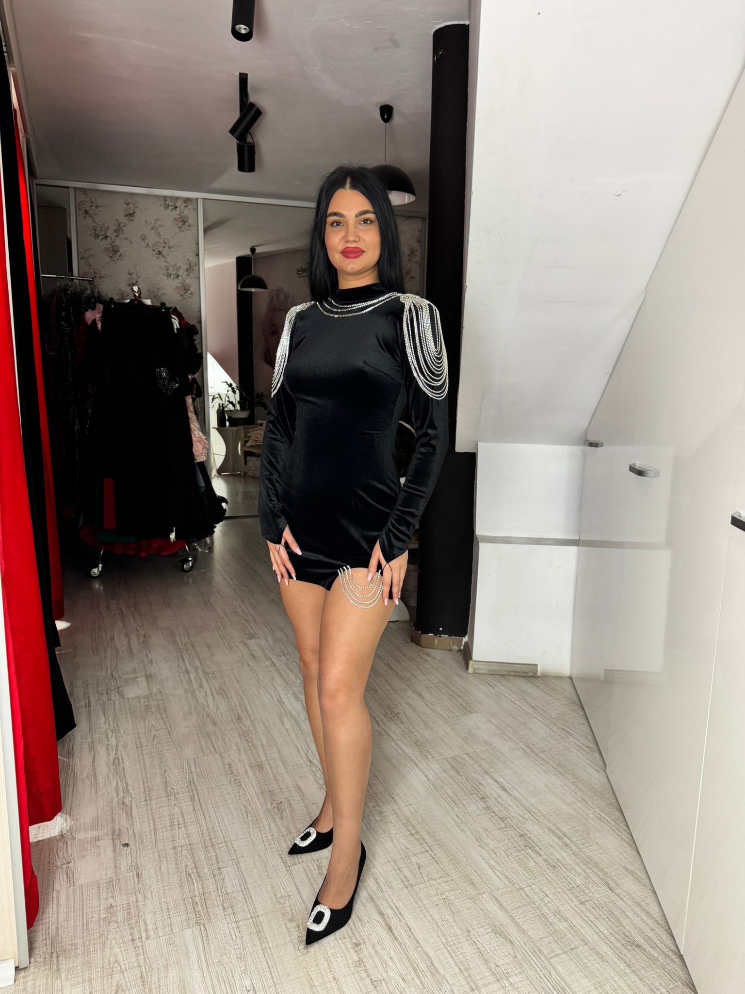 Rochie scurta neagra din catifea