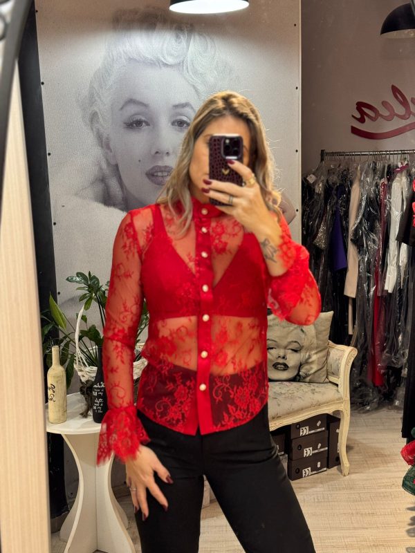 Camasa rosie din dantela