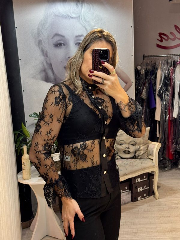 Camasa neagra din dantela