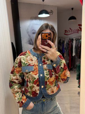 Geaca cu flori colorate