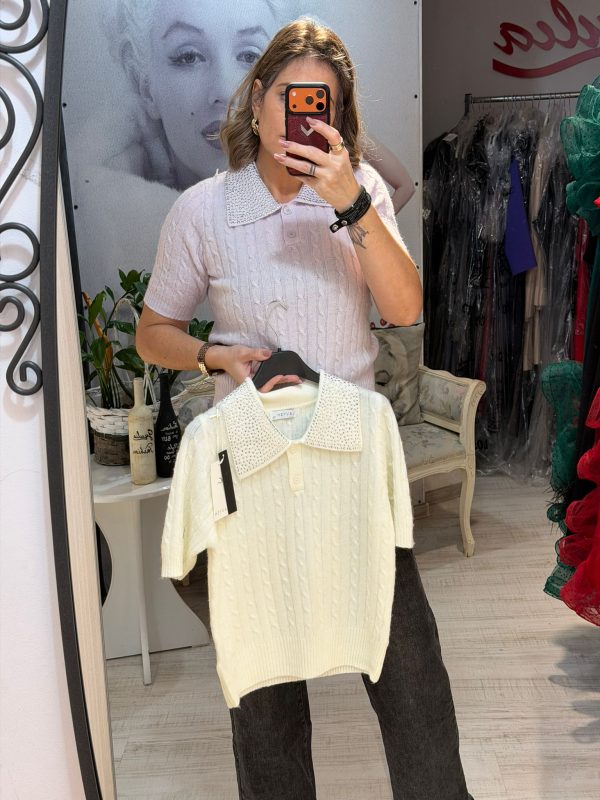 Bluza cu guler accesorizat cu tinte