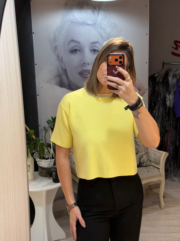 Bluza cu pietricele la gat