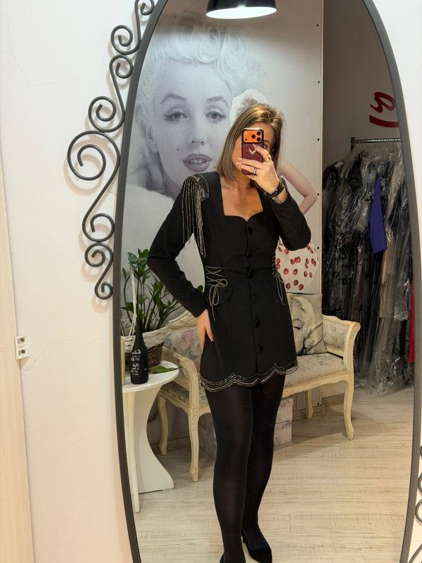 Rochie sacou neagra cu snur din cristale in talie