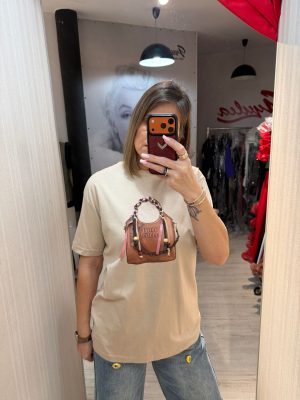 Tricou bej cu geanta