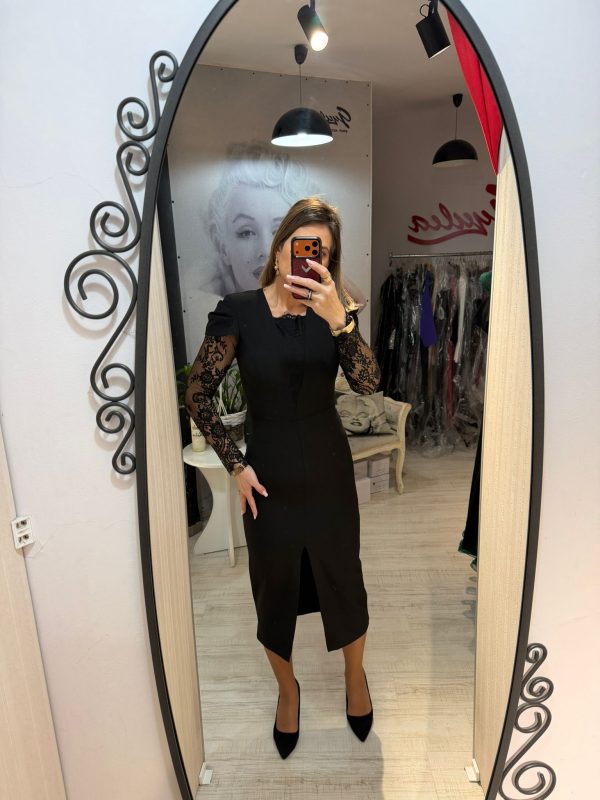 Rochie neagra midi cu maneci din dantela