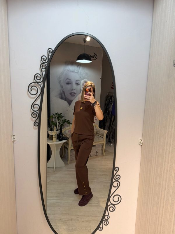 Compleu cu accesoriu auriu