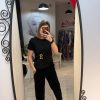 Tricou negru cu accesoriu auriu