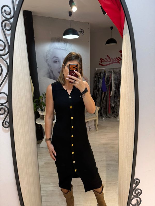 Rochie neagra midi cu guler si crepatura in fata