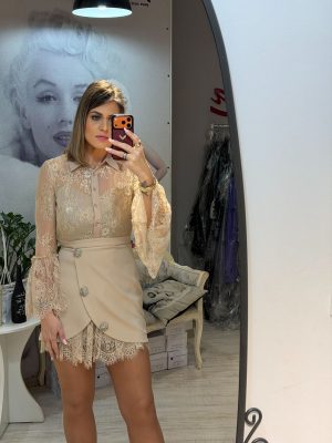 Rochie roz pudra scurta cu maneci din dantela
