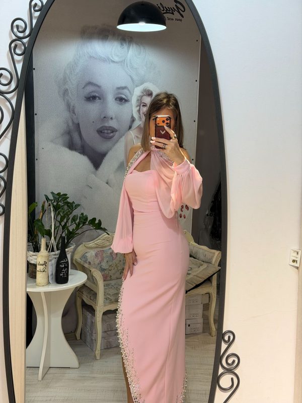 Rochie maxi roz cu maneci bufante