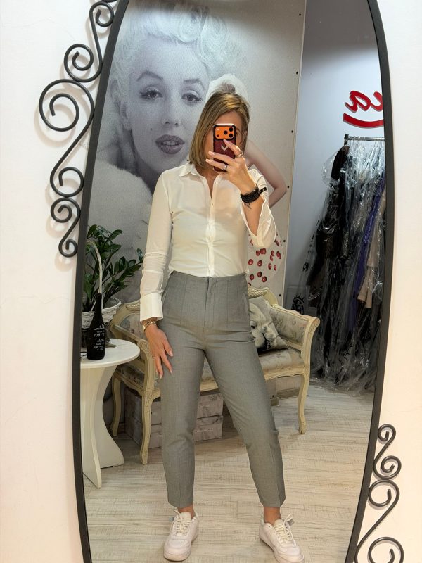 Pantaloni karol gri
