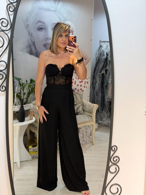 Salopeta neagra cu pantalon drept