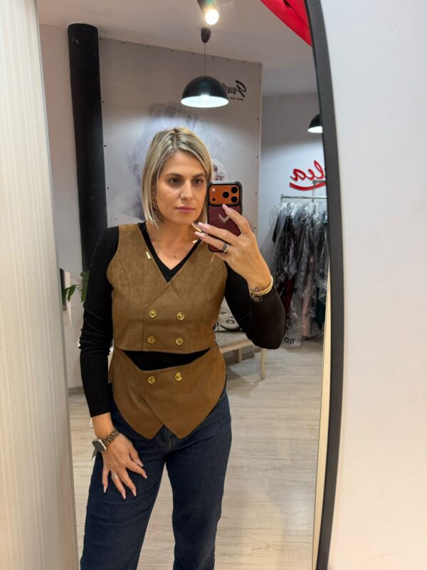 Bluza cu elemente de vesta si corset