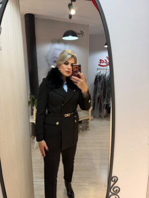 Palton scurt negru cu blana naturala