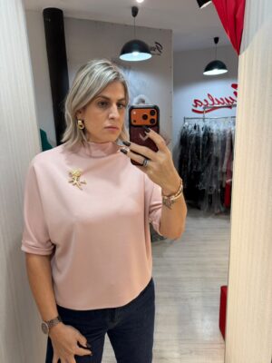Bluza simpla usor pe gat