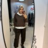 Bluza maro cu guler alb